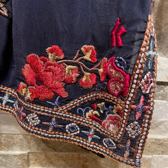 Johnny Was Embroidered Tunic | Navy Boho Folk Top, Romantic Kimono Sleeves Rayon - Picture 9 of 11